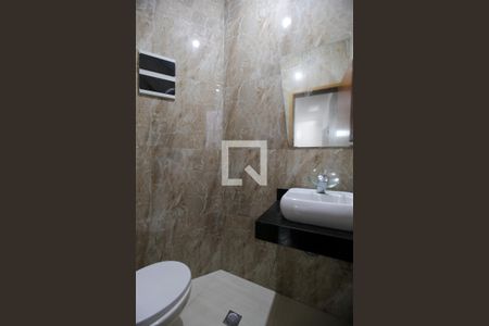 Lavabo de casa à venda com 3 quartos, 200m² em Vila Libanesa, São Paulo