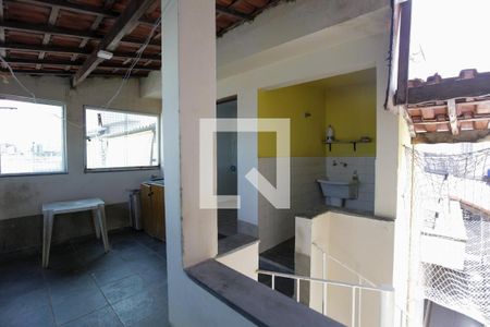 Casa à venda com 200m², 3 quartos e 2 vagasÁrea de Serviço 2