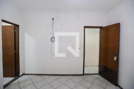 Casa à venda com 200m², 3 quartos e 2 vagasSuíte 1