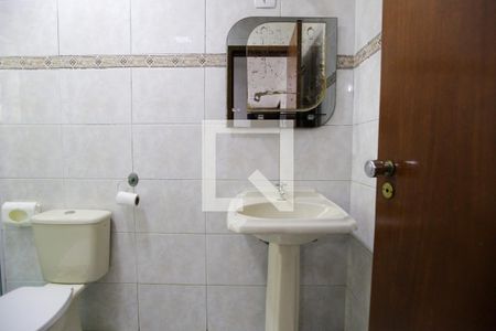 Casa à venda com 200m², 3 quartos e 2 vagasBanheiro da Suíte 1