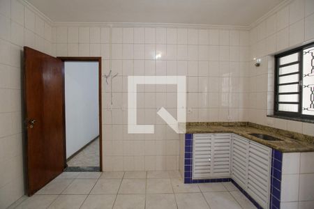 Casa à venda com 200m², 3 quartos e 2 vagasCozinha