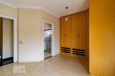 Casa à venda com 285m², 3 quartos e 5 vagasSuíte 3