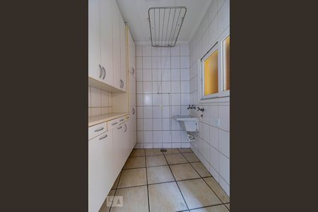 Casa à venda com 285m², 3 quartos e 5 vagasÁrea de Serviço