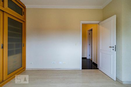 Casa à venda com 285m², 3 quartos e 5 vagasSuíte 1