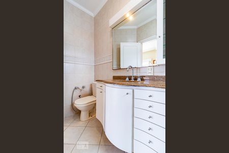 Casa à venda com 285m², 3 quartos e 5 vagasBanheiro da Suíte 3