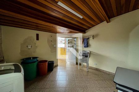 Casa à venda com 220m², 3 quartos e 2 vagasÁrea de Serviço