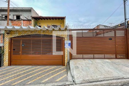 Casa à venda com 220m², 3 quartos e 2 vagasFachada