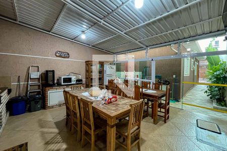 Casa à venda com 220m², 3 quartos e 2 vagasÁrea Gourmet