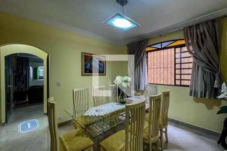 Casa à venda com 220m², 3 quartos e 2 vagasSala de Jantar