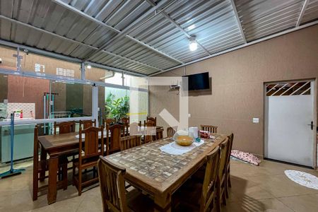 Casa à venda com 220m², 3 quartos e 2 vagasÁrea Gourmet