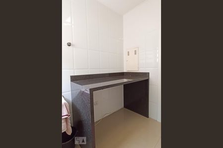 Casa de condomínio à venda com 340m², 4 quartos e 6 vagasÁrea de serviço