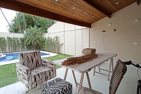 Casa de condomínio à venda com 340m², 4 quartos e 6 vagasÁrea gourmet e churrasqueira