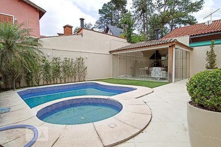 Casa de condomínio à venda com 340m², 4 quartos e 6 vagasPiscina