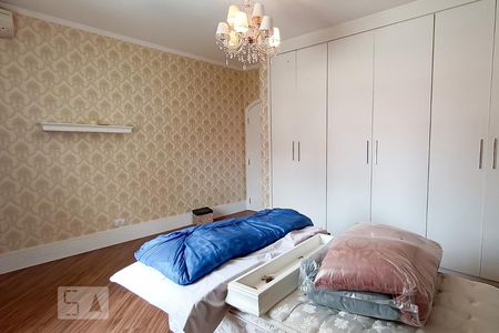 Casa de condomínio à venda com 340m², 4 quartos e 6 vagasQuarto 2