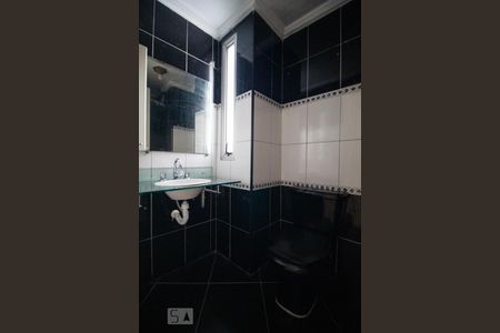 Banheiro de apartamento à venda com 3 quartos, 55m² em Vila Ema, São Paulo