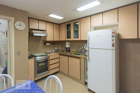 Apartamento para alugar com 90m², 2 quartos e 1 vagaCozinha e Área de Serviço