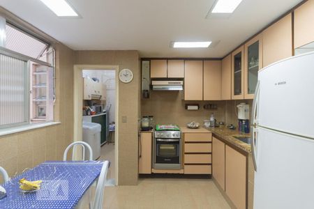 Apartamento para alugar com 90m², 2 quartos e 1 vagaCozinha e Área de Serviço