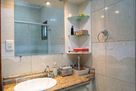 Banheiro da Suíte 2 de casa para alugar com 3 quartos, 200m² em Jardim Vila Formosa, São Paulo