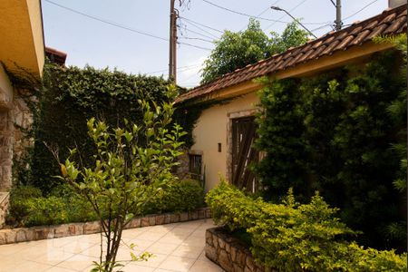 Área Externa de casa para alugar com 3 quartos, 200m² em Jardim Vila Formosa, São Paulo