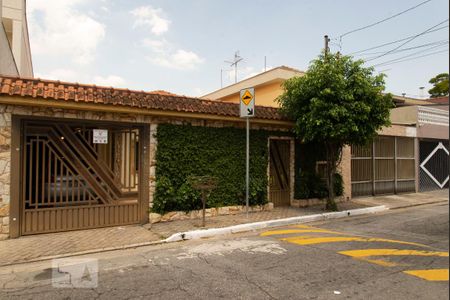 Fachada de casa para alugar com 3 quartos, 200m² em Jardim Vila Formosa, São Paulo