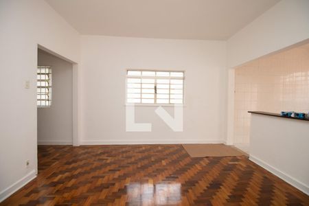 Sala de jantar, vista balcão americano da cozinha  de casa à venda com 3 quartos, 220m² em Planalto Paulista, São Paulo