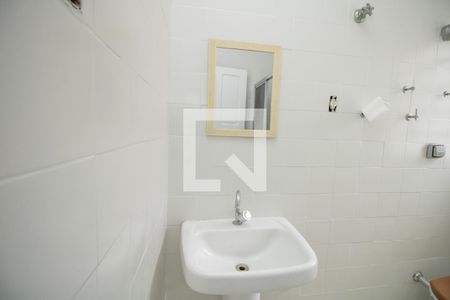 Casa à venda com 220m², 3 quartos e 1 vagaBanheiro , Cuba da pia e espelho 