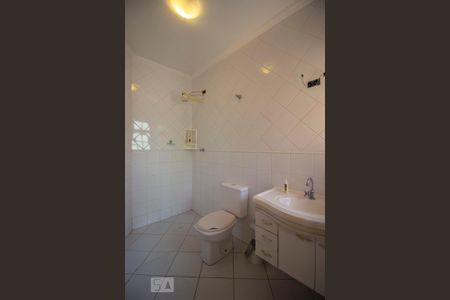 Casa de condomínio à venda com 700m², 4 quartos e 4 vagasBanheiro da Suíte 3