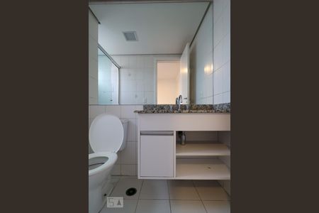 Apartamento à venda com 234m², 3 quartos e 3 vagasBanheiro da Suíte 1