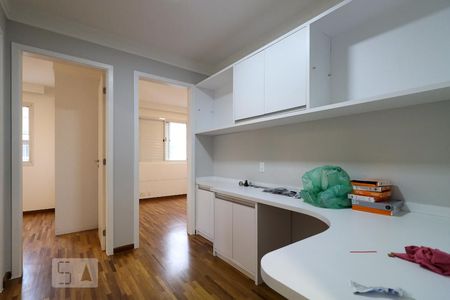 Apartamento à venda com 234m², 3 quartos e 3 vagasEscritório