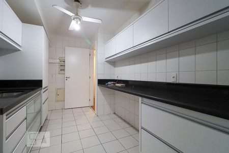 Apartamento à venda com 234m², 3 quartos e 3 vagasCozinha