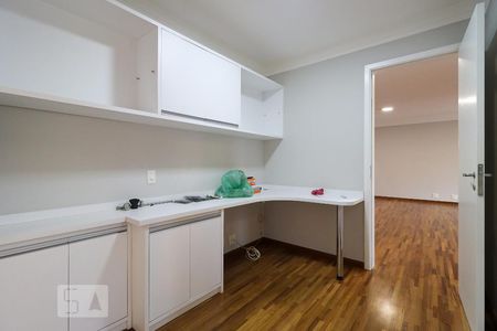 Apartamento à venda com 234m², 3 quartos e 3 vagasEscritório