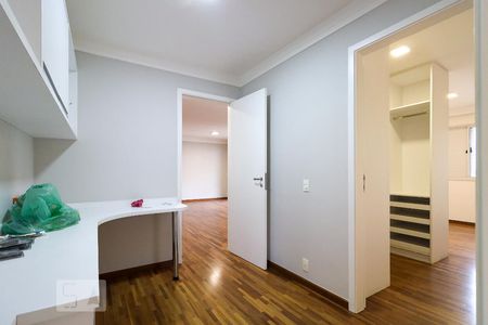 Apartamento à venda com 234m², 3 quartos e 3 vagasEscritório