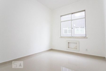 Quarto 1 de apartamento para alugar com 3 quartos, 105m² em Jardim Guanabara, Rio de Janeiro