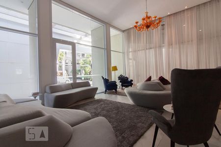 Studio para alugar com 40m², 1 quarto e 1 vaga Studio para alugar com 40m², 1 quarto e 1 vagaHall