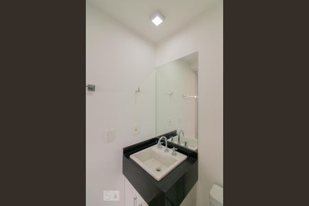 Studio para alugar com 40m², 1 quarto e 1 vaga Studio para alugar com 40m², 1 quarto e 1 vagaBanheiro