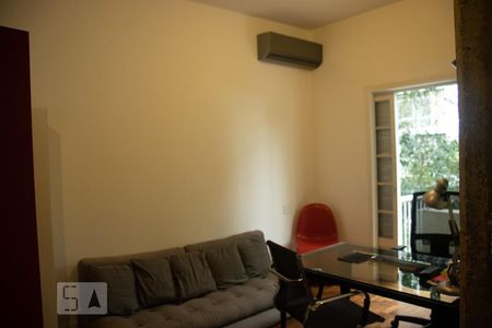 Sala de apartamento para alugar com 2 quartos, 75m² em Paraíso, São Paulo