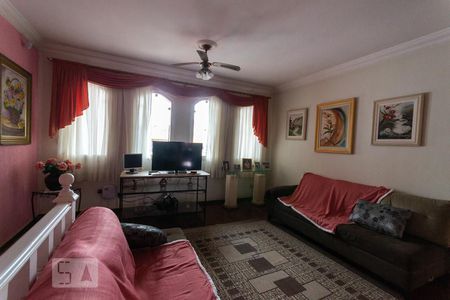 Sala de TV de casa à venda com 3 quartos, 480m² em Nova Petrópolis, São Bernardo do Campo