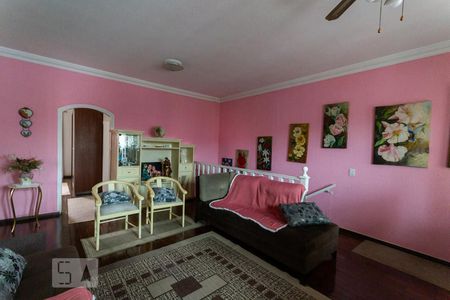 Sala de TV de casa à venda com 3 quartos, 480m² em Nova Petrópolis, São Bernardo do Campo