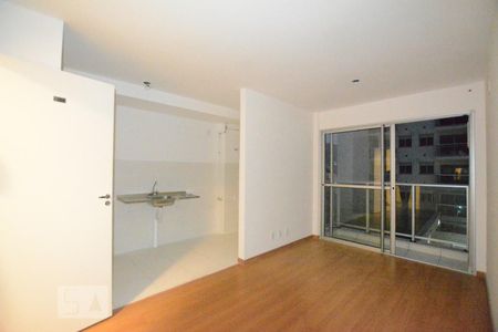 Sala de apartamento para alugar com 2 quartos, 45m² em Irajá, Rio de Janeiro
