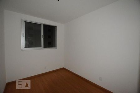 Quarto 1 de apartamento para alugar com 2 quartos, 45m² em Irajá, Rio de Janeiro