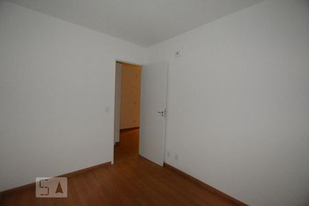 Quarto 1 de apartamento para alugar com 2 quartos, 45m² em Irajá, Rio de Janeiro