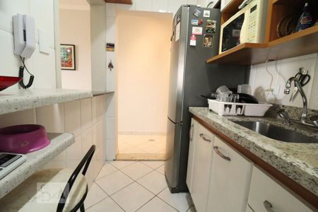 Apartamento à venda com 55m², 2 quartos e 1 vagaCozinha
