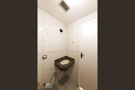 Apartamento à venda com 69m², 2 quartos e 1 vaga Apartamento à venda com 69m², 2 quartos e 1 vagaBanheiro Social