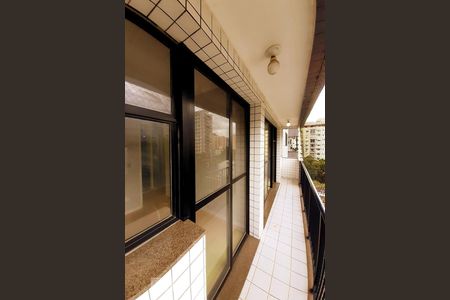 Apartamento à venda com 69m², 2 quartos e 1 vaga Apartamento à venda com 69m², 2 quartos e 1 vagaVaranda da Sala