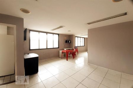 Apartamento à venda com 69m², 2 quartos e 1 vaga Apartamento à venda com 69m², 2 quartos e 1 vagaÁrea comum - Salão de festas