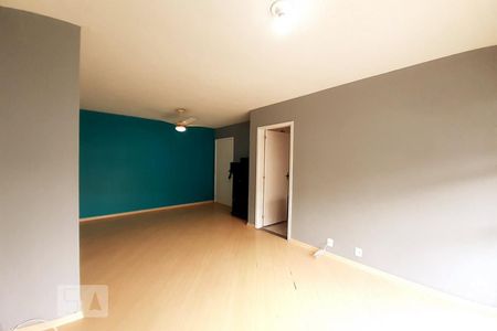 Apartamento à venda com 69m², 2 quartos e 1 vaga Apartamento à venda com 69m², 2 quartos e 1 vagaSala