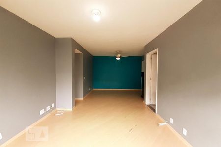 Apartamento à venda com 69m², 2 quartos e 1 vaga Apartamento à venda com 69m², 2 quartos e 1 vagaSala