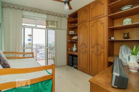 Apartamento à venda com 112m², 3 quartos e 2 vagas Apartamento à venda com 112m², 3 quartos e 2 vagasQuarto 2