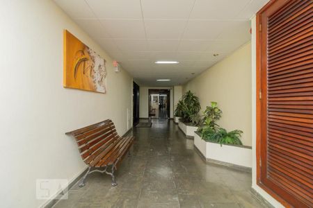 Apartamento à venda com 112m², 3 quartos e 2 vagas Apartamento à venda com 112m², 3 quartos e 2 vagasHall de Entrada