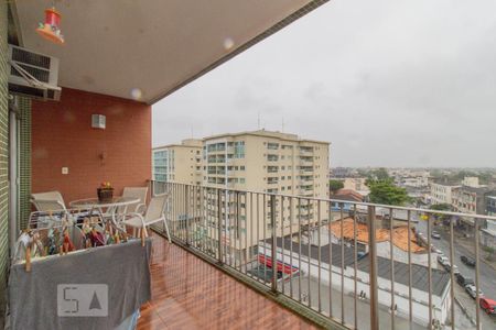 Apartamento à venda com 112m², 3 quartos e 2 vagas Apartamento à venda com 112m², 3 quartos e 2 vagasVaranda dos Quartos
